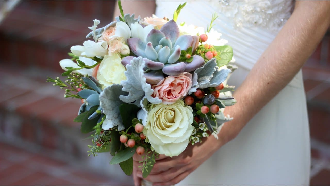 5 Tips For Making Your Own Wedding Bouquet