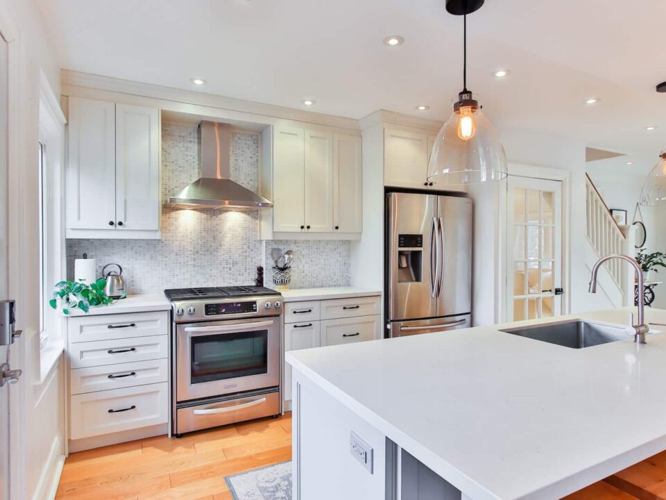 Cleaning Your Kitchen Backsplash