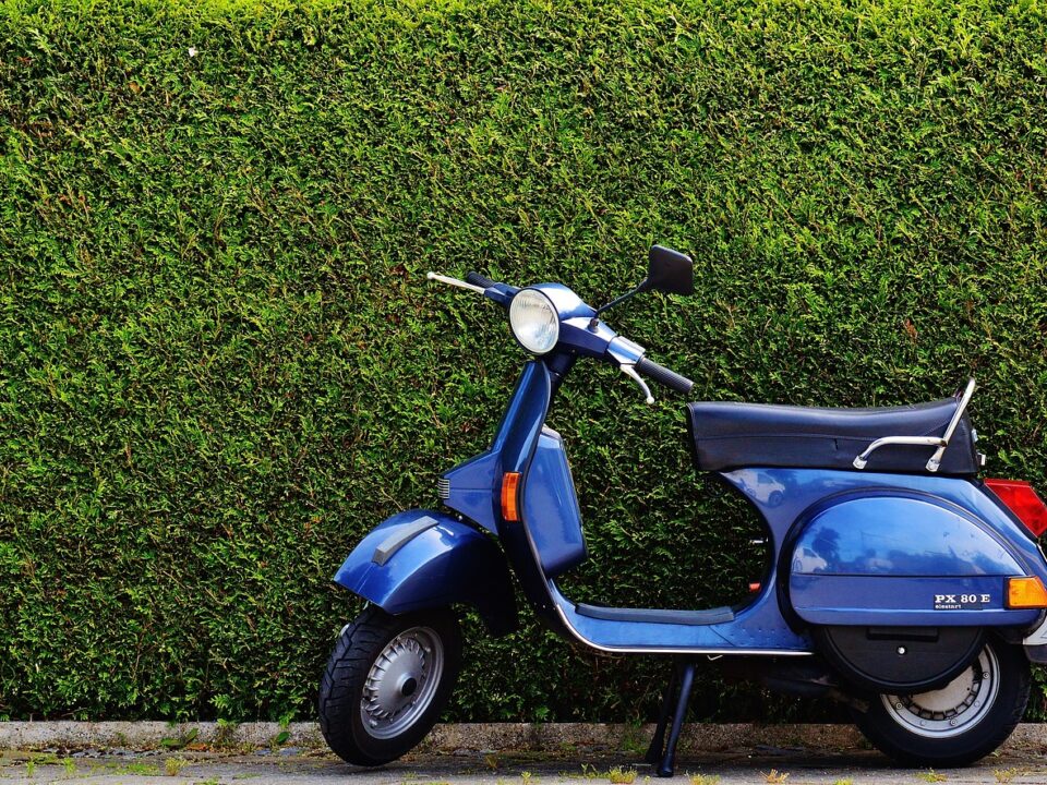 How Many Different Classes Of Mopeds Are There